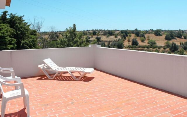 Neves I Guia in Guia