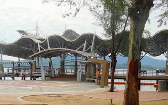 Lumut Waterfront Apartment 62