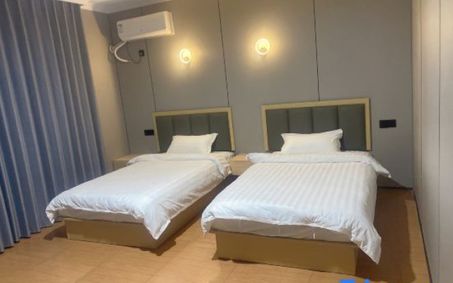 Shanghai Chenglong Hotel