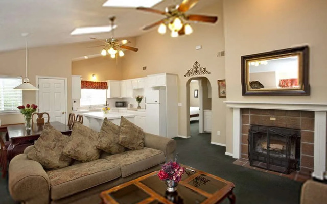 Sycamore Mineral Springs Resort