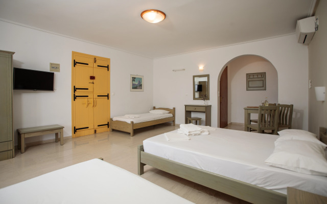 Proteas Hotel & Suites