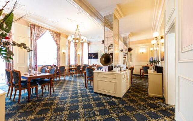 Hotel Rheinischer Hof