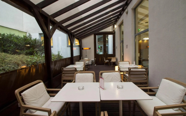 Royal Park Boutique Hotel
