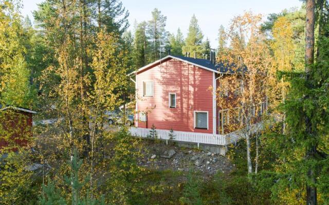 Pyhäkoti Holiday Home