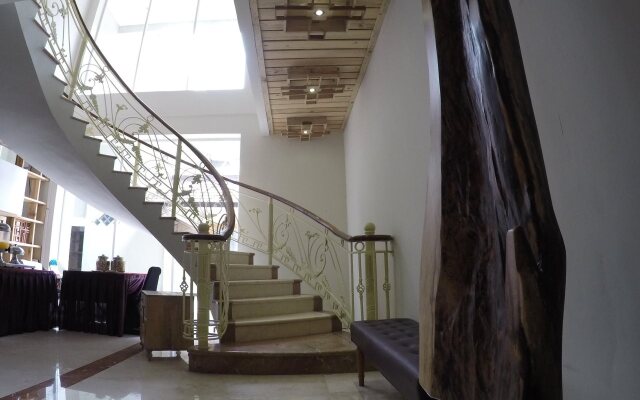 Grand Guci Hotel