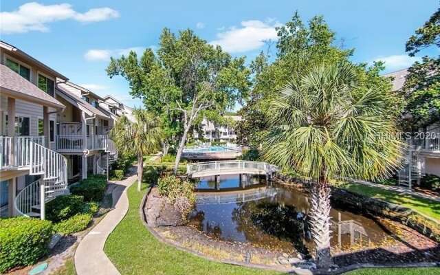 80courts 2 Bedroom Condo