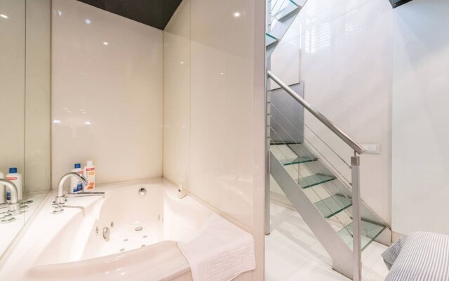 Puerta de Hierro Design Duplex I by My City Home