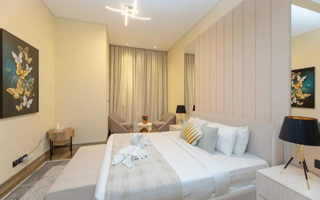 LUX 1BR Near B.khalifa