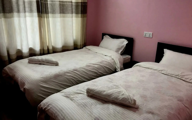 Hotel Rising Home