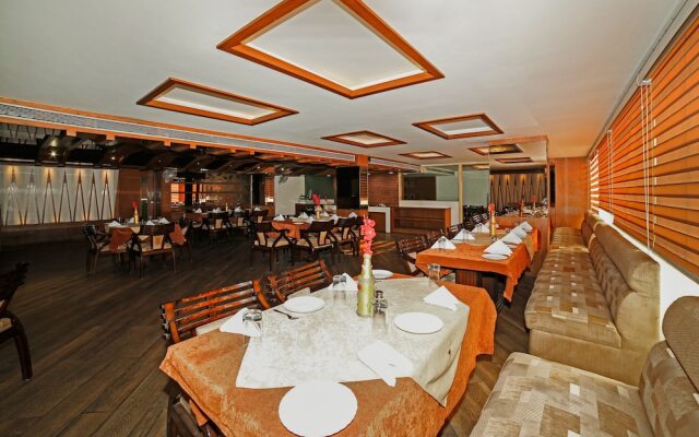 OYO 22953 Hotel Shelter