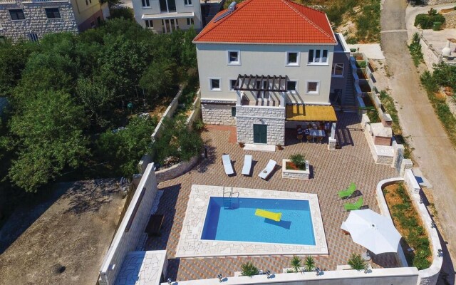 Amazing Home in Lumbarda With 3 Bedrooms, Wifi and Outdoor Swimming Pool