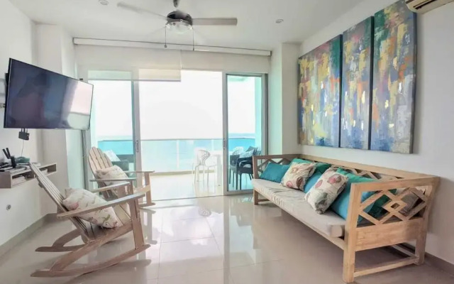 Lujoso Apartamento Frente al Mar