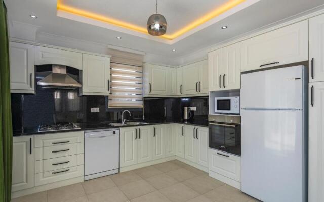 Hisar 2 - 4 Bedroom Holiday Villa in Hisarönü