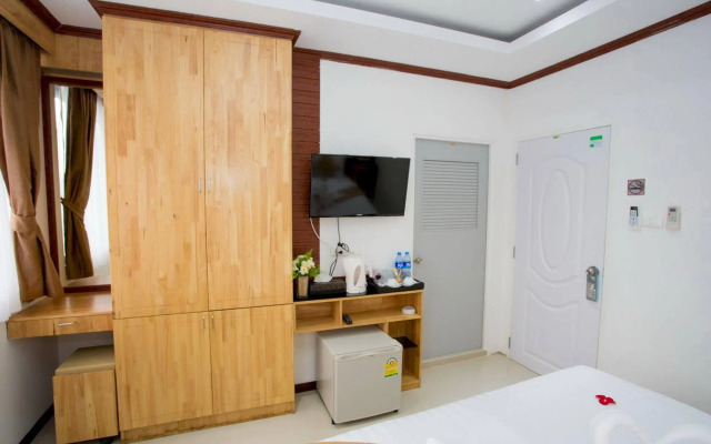 OYO 996 Phunara Residence