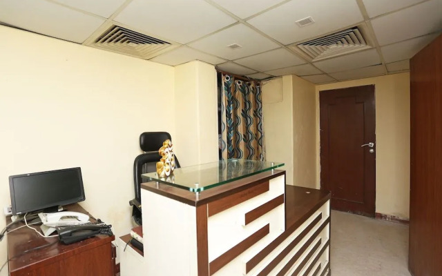 Oyo 23224 Green Park Residency