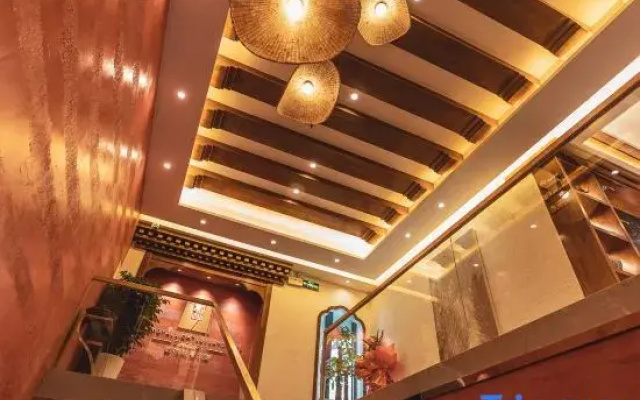 Langjie Light Luxury Hotel