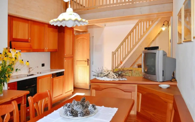 Apartment in Pellizzano Near Shopping