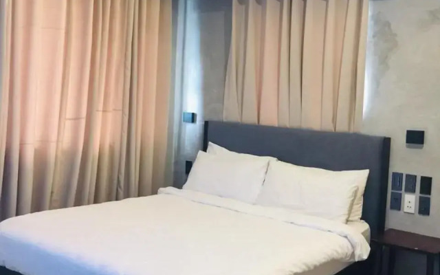 Staycation 1BR Servce Aprtmnt 2px allows 5px 23011