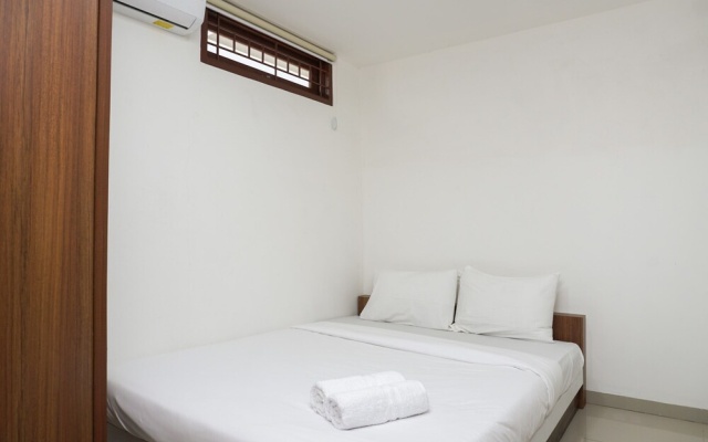 Minimalist Studio 1st Floor at Meruya 8 Puri Kembangan – Guest Rooms – Jakarta
