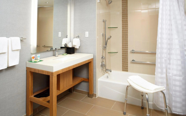 Hyatt Place Miami Airport-East