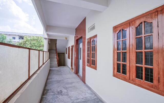 OYO 13550 Hotel Pushpa Grand