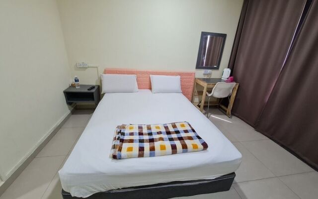 OYO 90442 Newtown Star Hotel