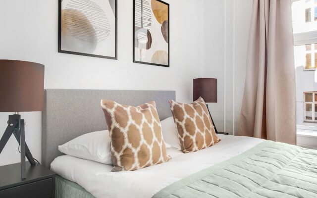 Sanders City - Pleasant 4-bdr Apt in the Capital