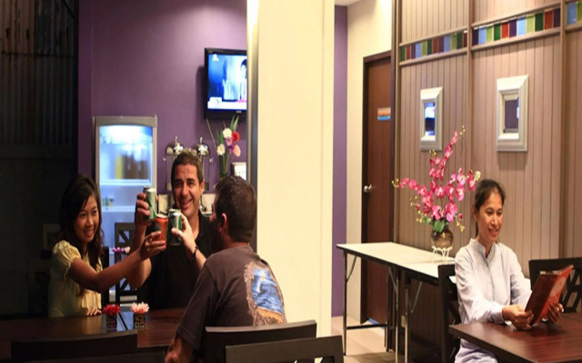 Sawasdee Hotel @ Sukhumvit Soi 8