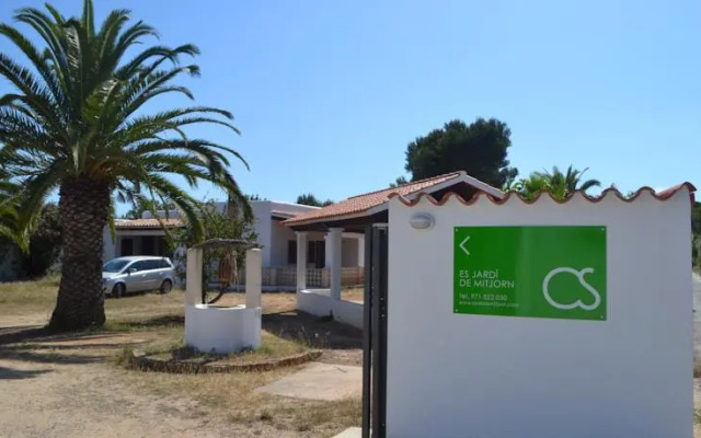 Viviendas Turísticas Es Jardí de Mitjorn