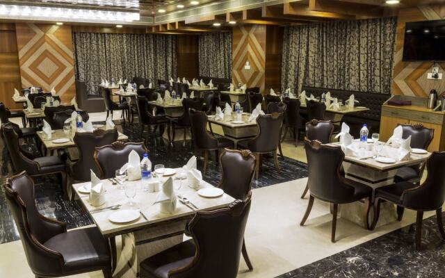 Hotel Benzz Park Vellore