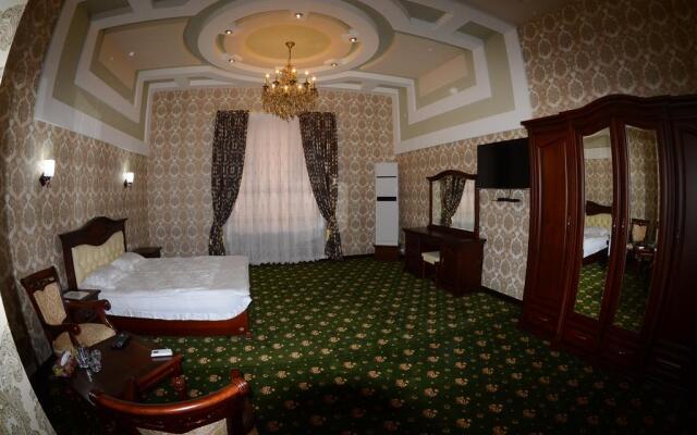 Hayot Hotel