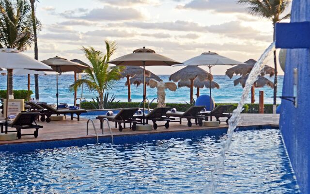 Club Regina Cancun