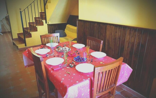 House With 2 Bedrooms In Chulilla