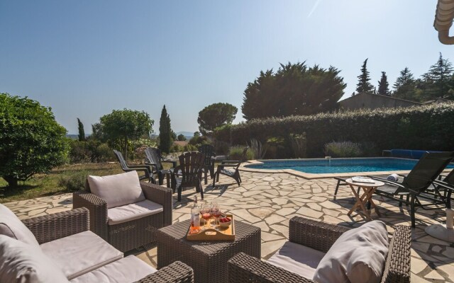 Luxuriant Villa in Beaufort With Swimming Pool