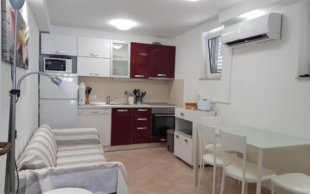 Villa Radoš - 4 Sterne, 4 Apartments für maximal 22 Gäste