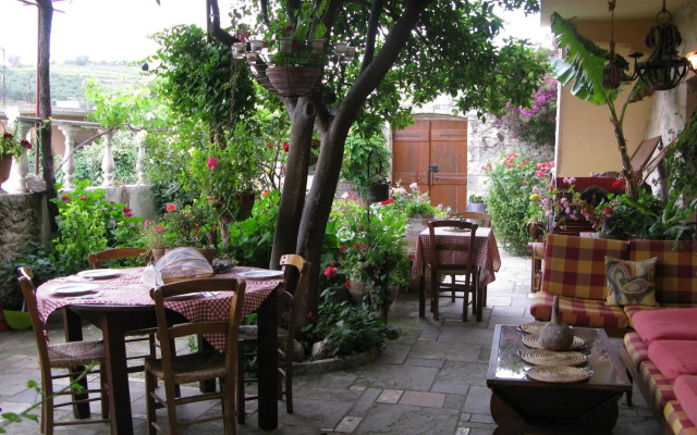 Viglatoras Traditionals Apartments