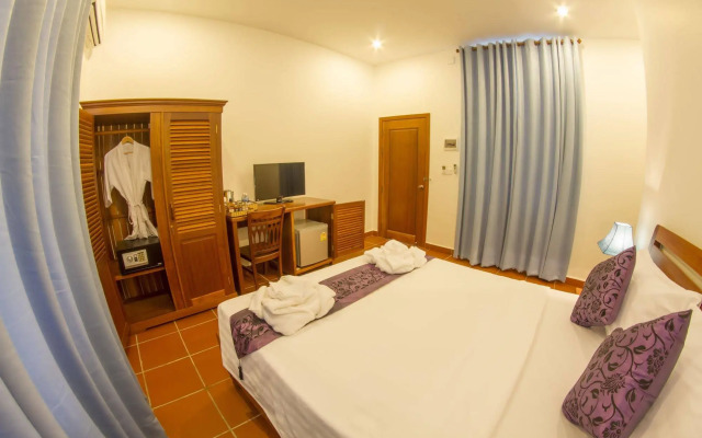 The Blue Corner Boutique Hotel