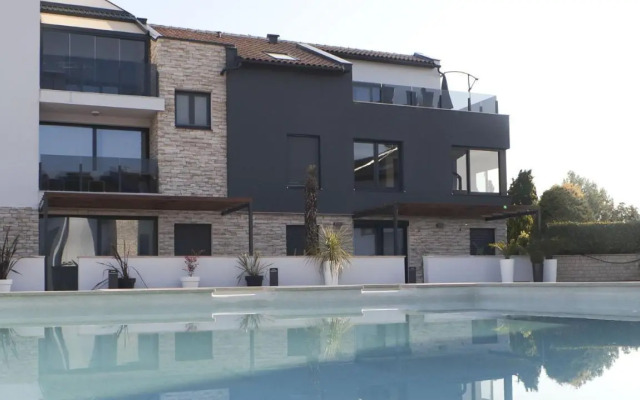 Penthouse No6