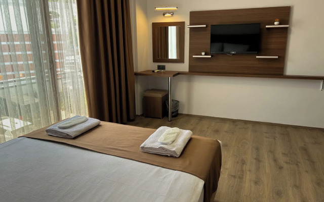 Gulluk Life Hotel