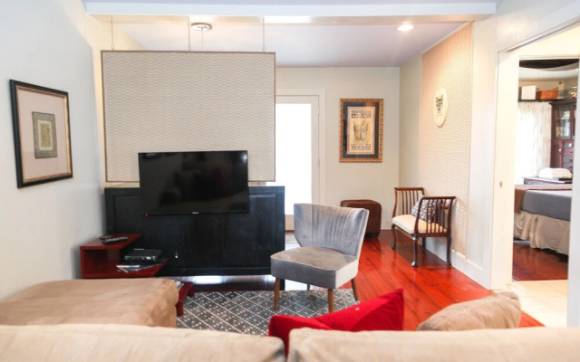 Modern Blue Ultra Chic Nashville Retreat