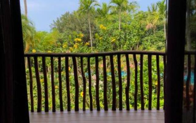 Hawaiian Oasis Bed & Breakfast