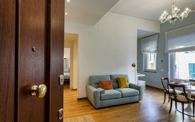 Light Apartment in Albaro by Wonderful Italy