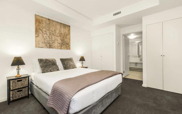 Melbourne Holiday Apartments Flinders Wharf