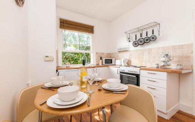 Central Broadstairs Apartment Close to Beach