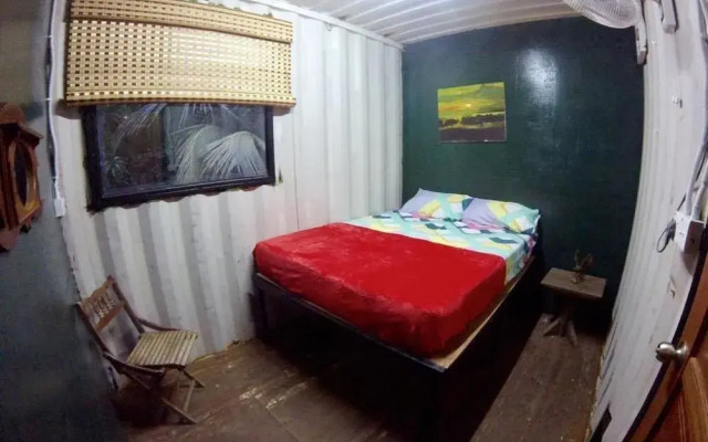 Honey Badger Hut Langkawi - Hostel