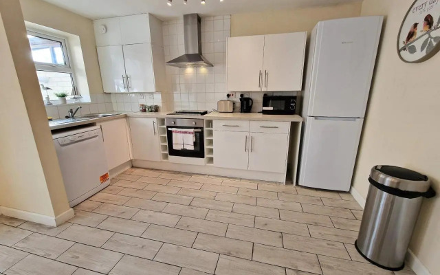 Town or Country - Jessie Terrace House B