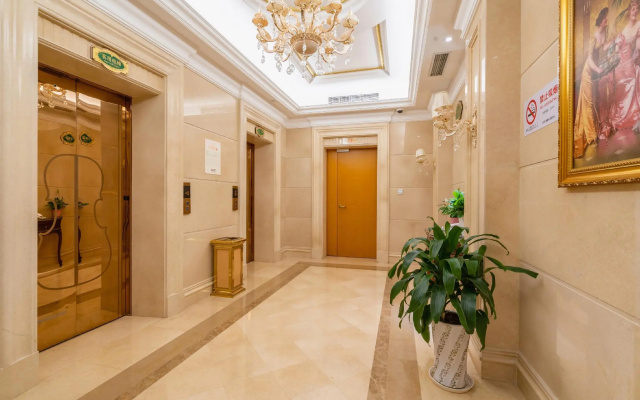 Vienna International Shanghai Baoshan Cruise – Lobby – Shanghai