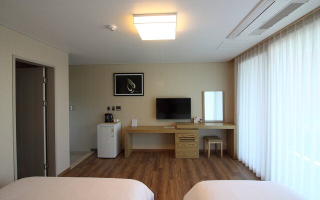 Suave Hotel