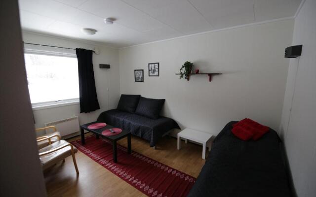 Lyngenfjord, Frøyas hus