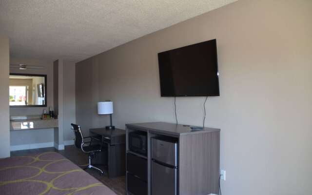 Super 8 by Wyndham Fredericksburg